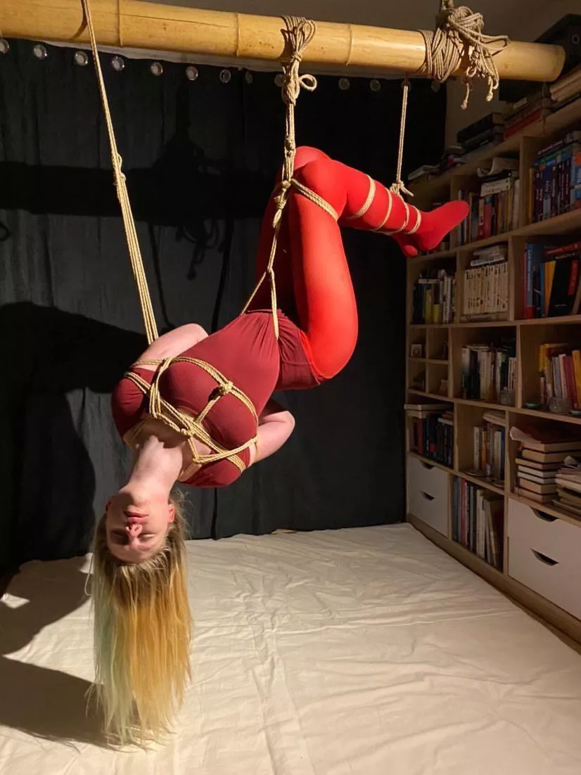 [f] I hope rope bunnies are welcomed here 😈