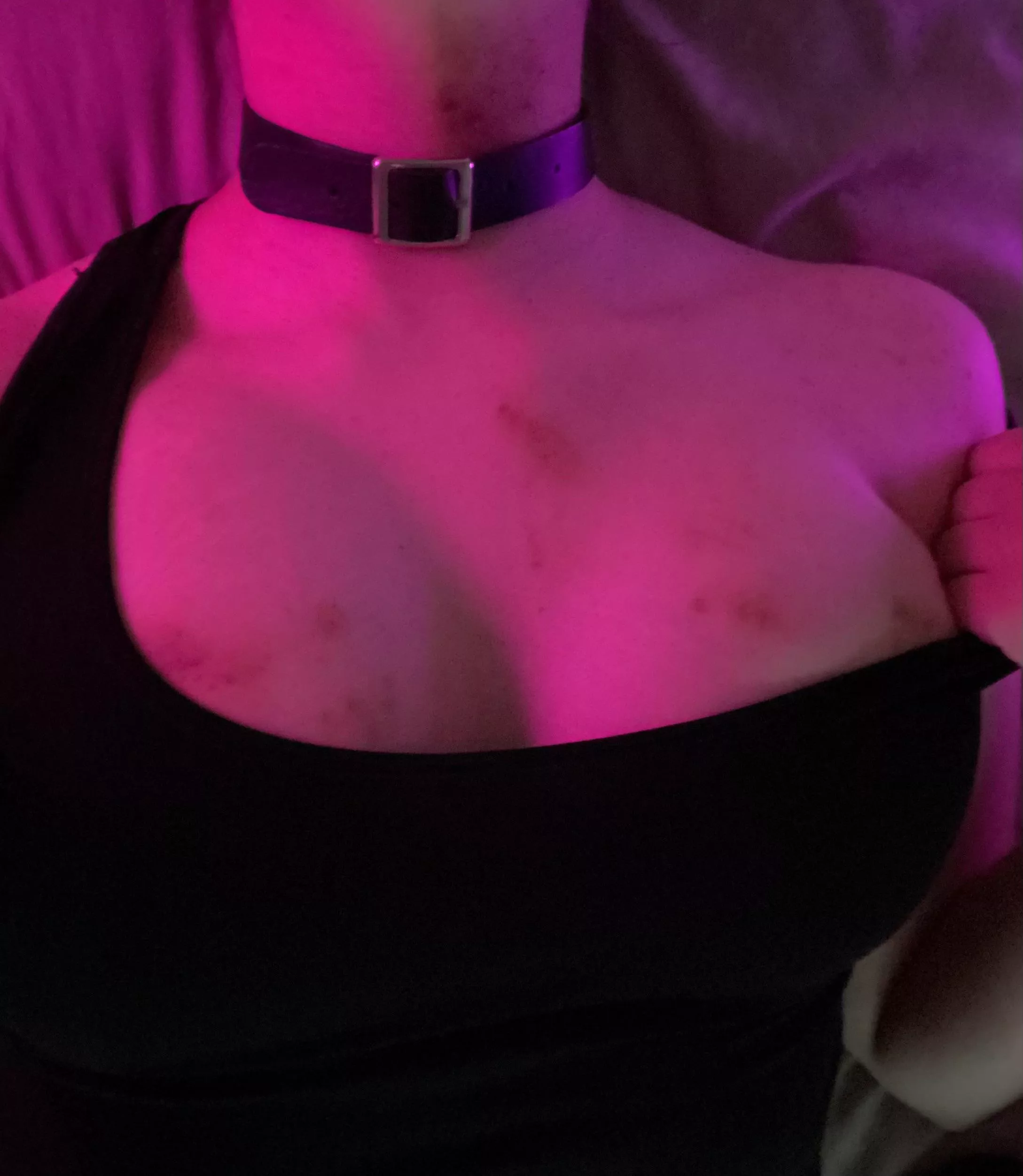 (f) I think my skin looks so pretty like this 🎀 (f) I think my skin looks so pretty like this 🎀