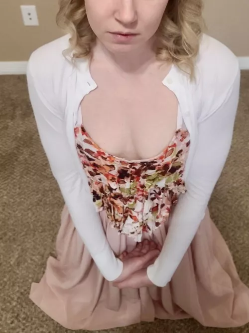 [F] I'm a good girl, I promise!