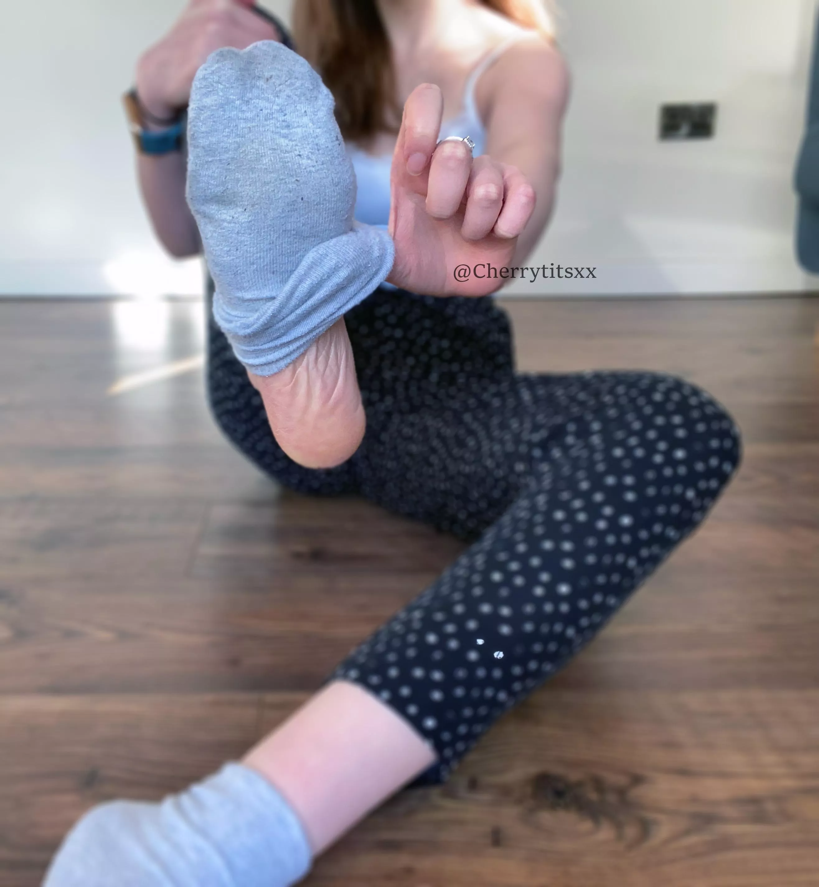 (F) It’s a shame your not watching me pull these off