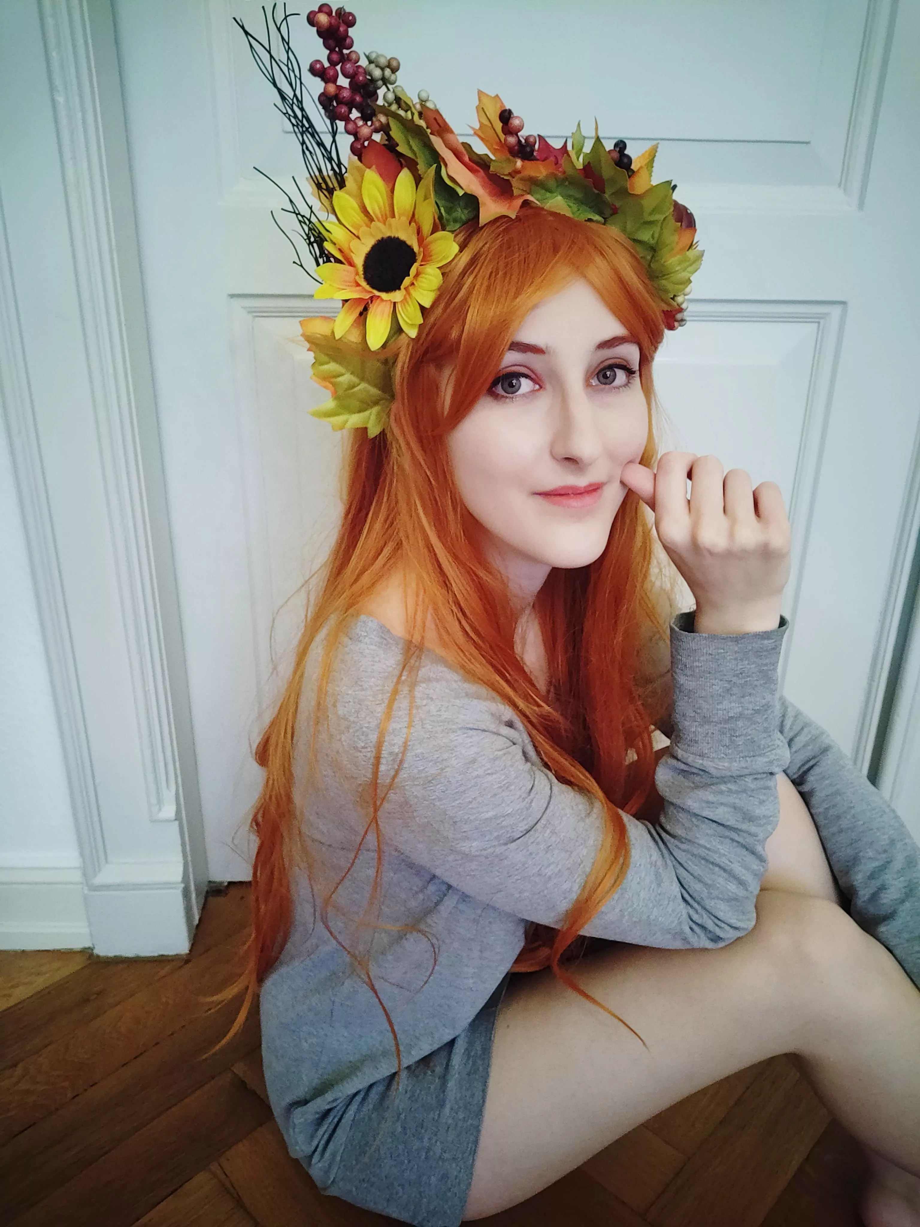 [F] Just want to show off the headpiece i made