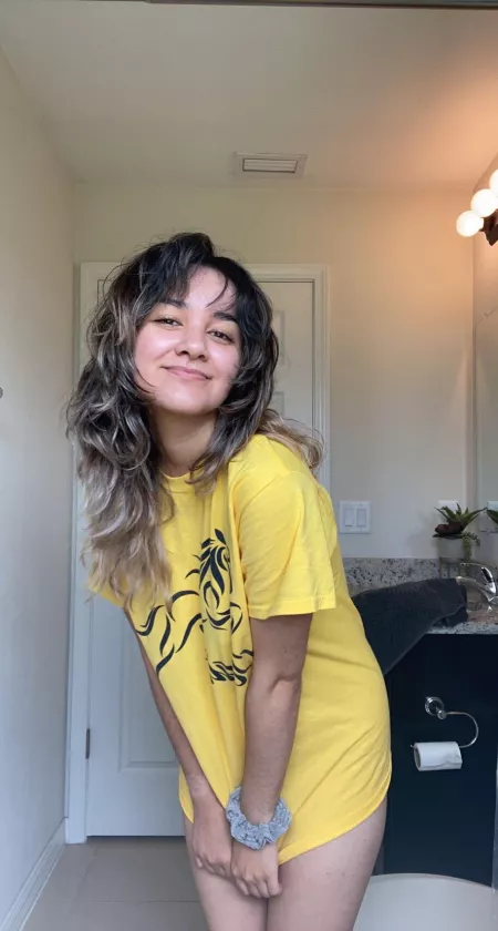 [F] Looks like you caught me with my pants off ☺️