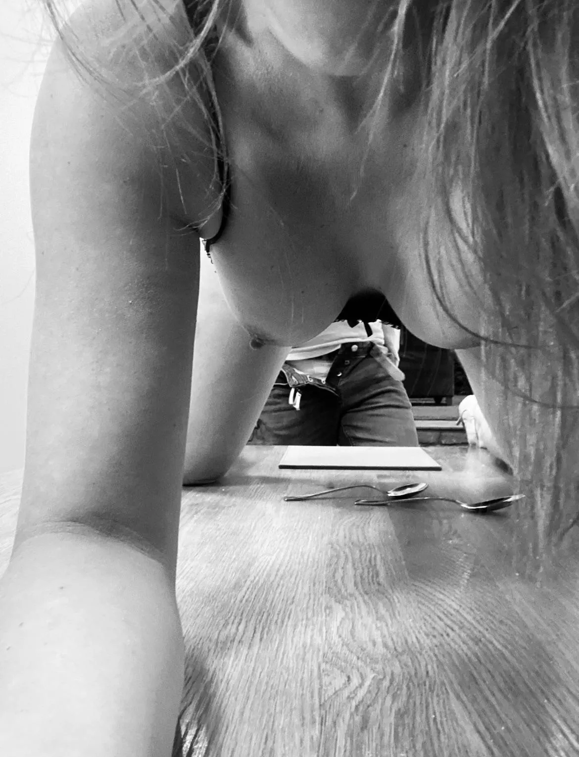 [F] [M] lunch is served.