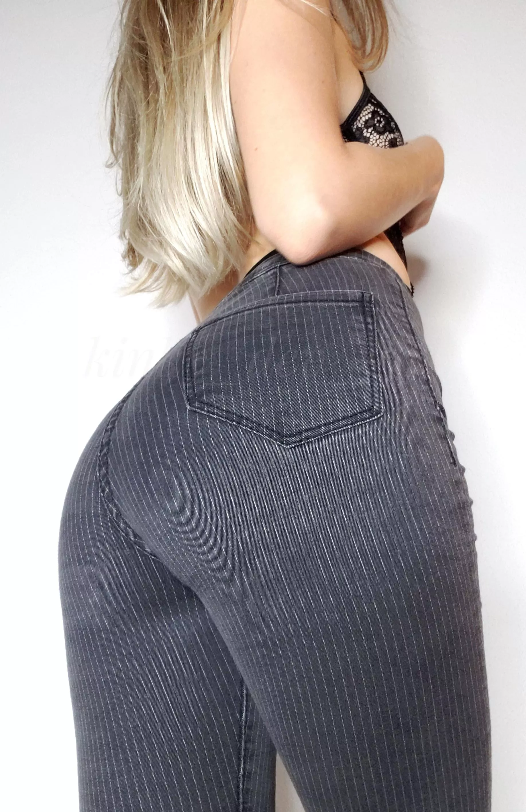 (F) My ass is an exception, can you handle it? 😏