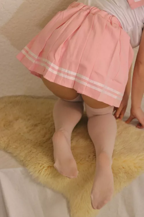 [f] where do your eyes go first?