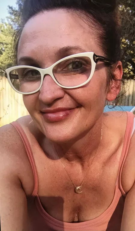 (F) who’s got a cock for me?