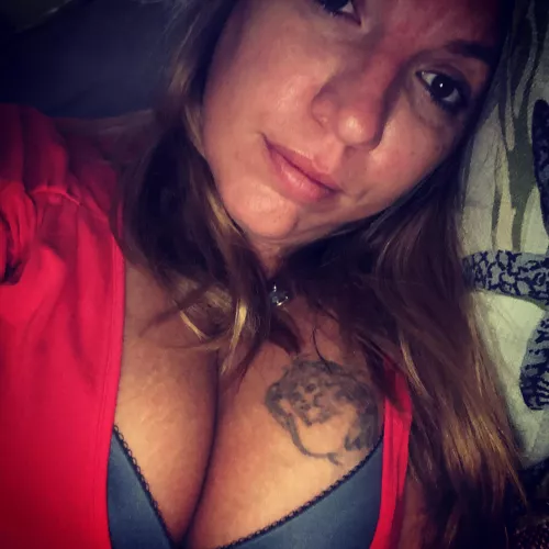 (F) who’s horny this morning?