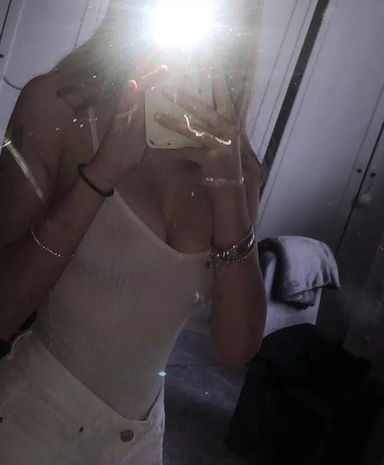 F19, New shirt what do you think about it?😈