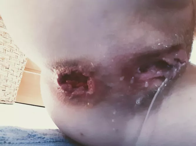 [F]20 action shot of squirting/Cumming right after fucking my ass with my toy😇