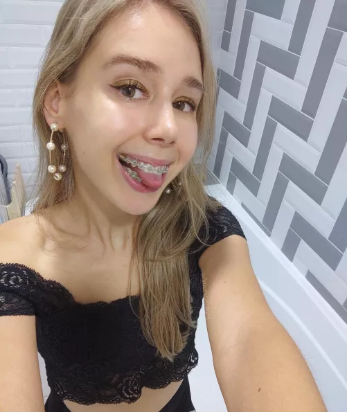 F22 Just a selfie in the bathroom :-)