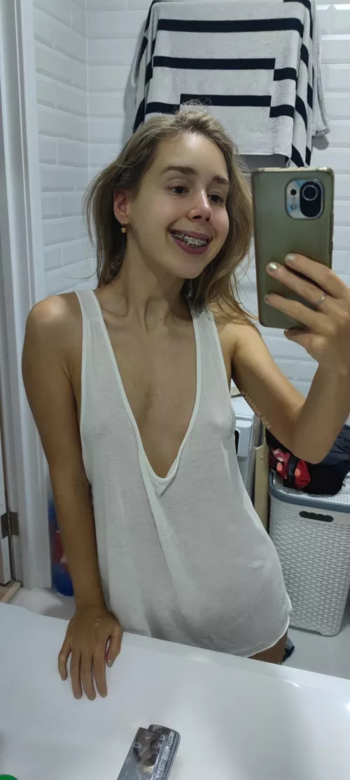 F22 Just a selfie in the bathroom :-)