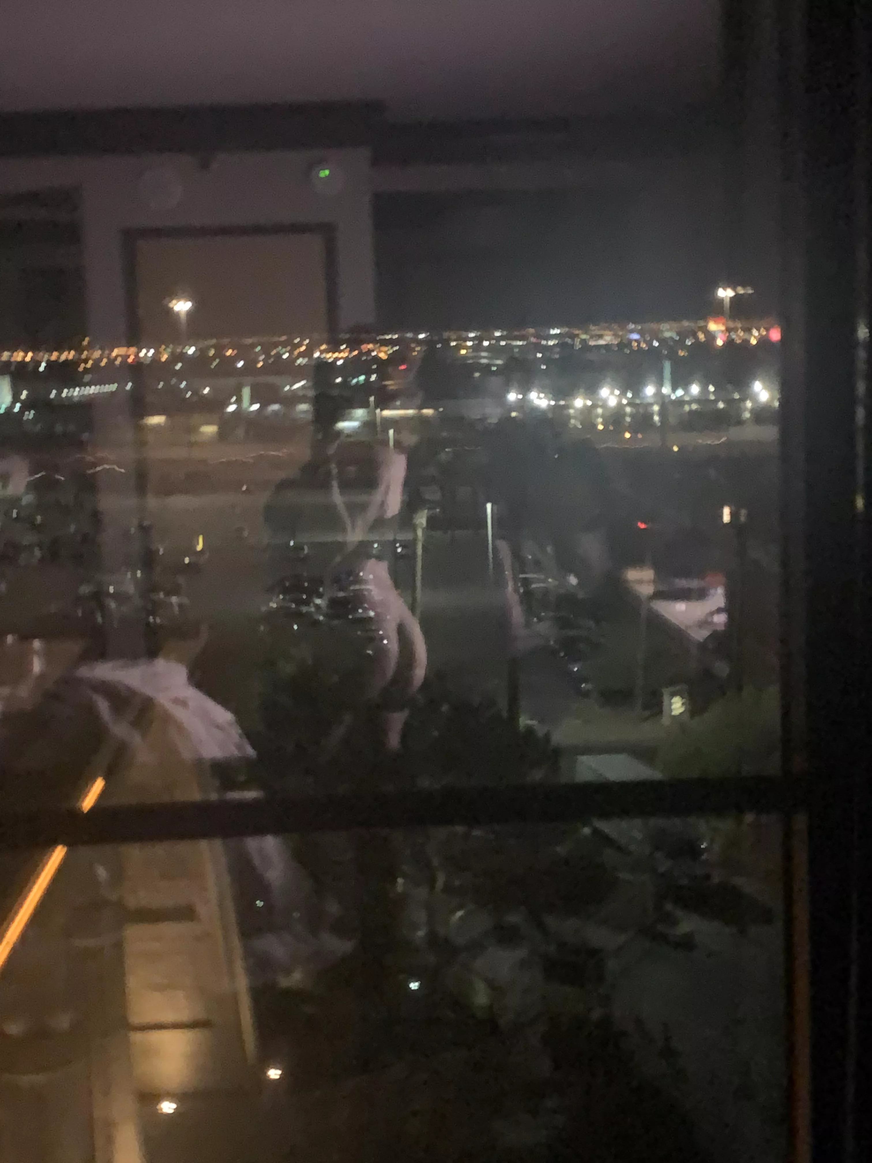 F24 - I’ve never had a strap on used on me, and I’m dying for it. I need a female who’s down to give it to me for my first time 😌(Vegas, but still down to chat!)