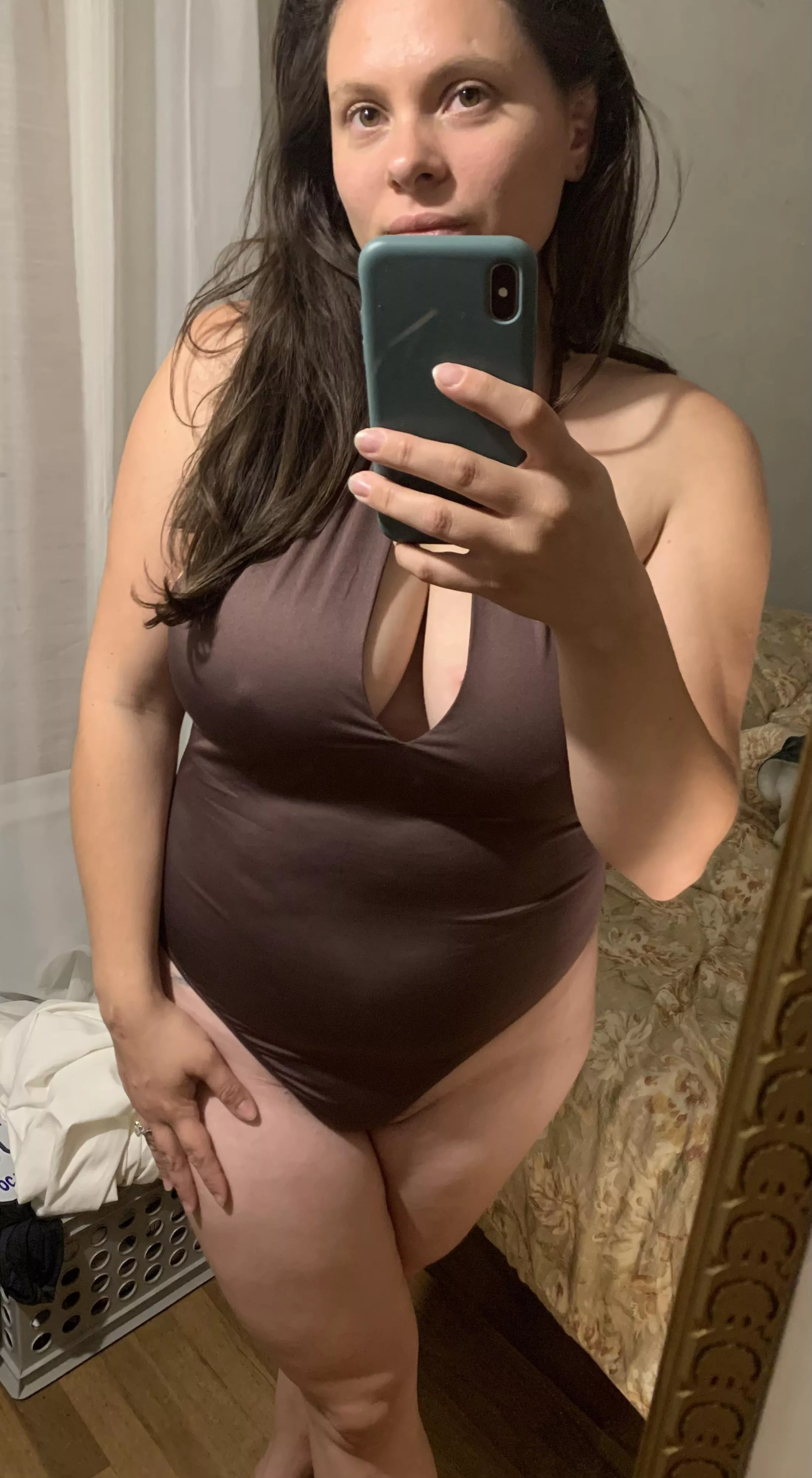 (F25) Chubby and horny (F25) Chubby and horny