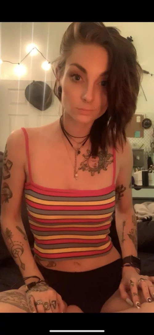 F27 π¦πβ¨crop top