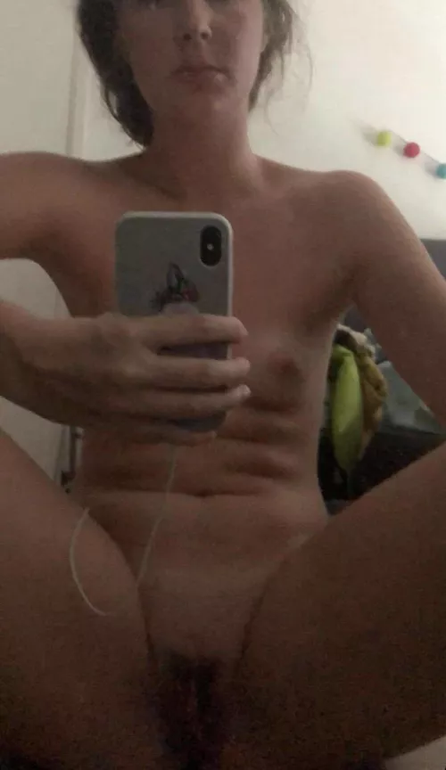 F/5’9’’/23yo/160lbs. Just a average girl! :)