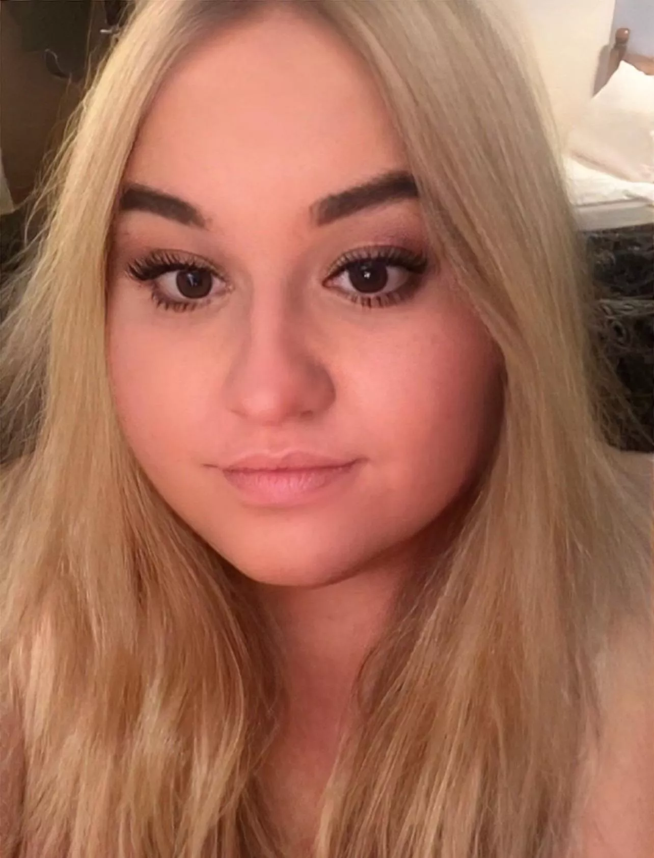 Face reveal for 2022 🥂🥳