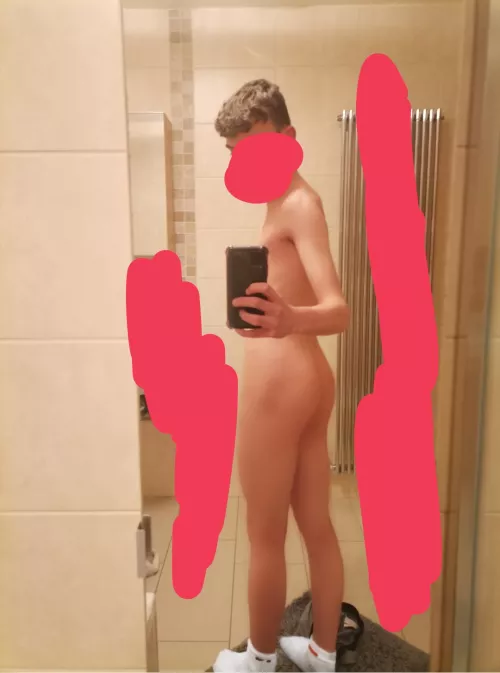 Face tease? And my smooth ass