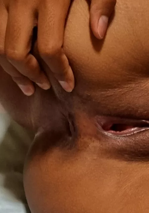 Fancy a lick ?? 👅 I'm only 22 and taste yummy 😋