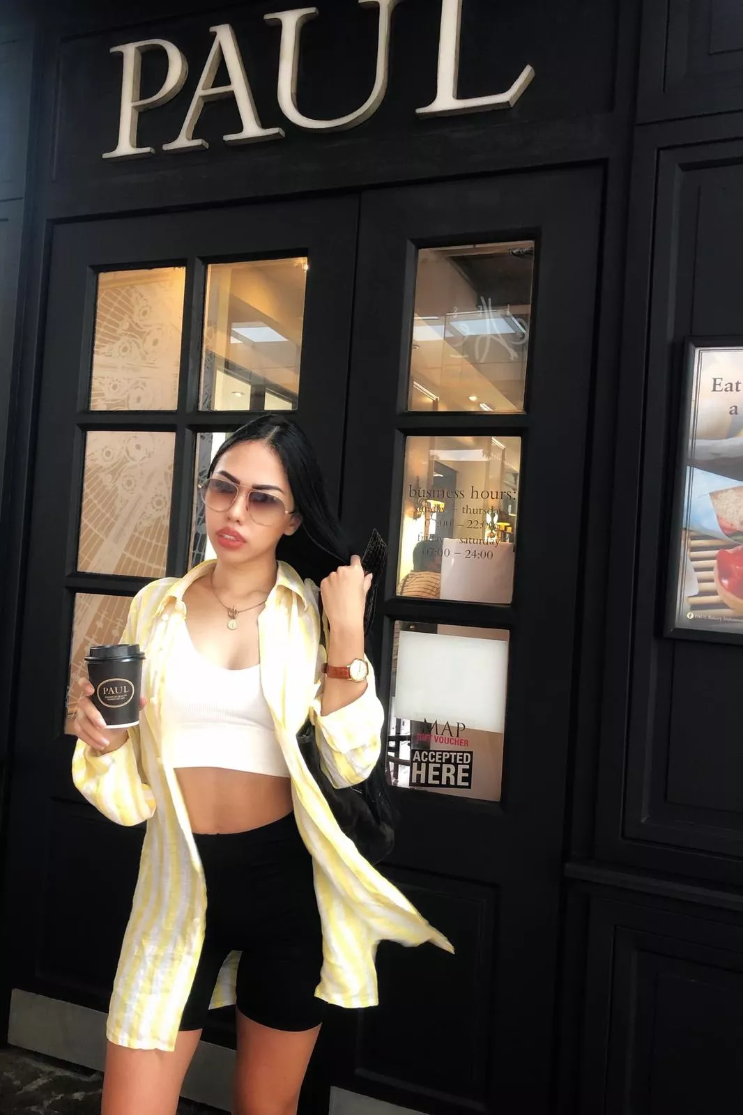 Fancy grabbing a coffee with me... Fancy grabbing a coffee with me...