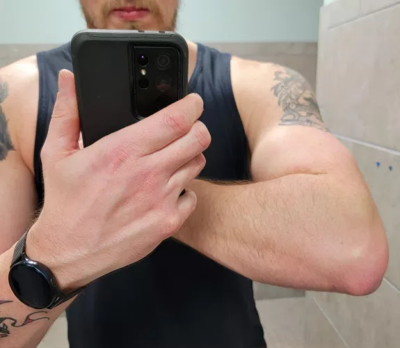 Farmers carries got my forearms burning Farmers carries got my forearms burning