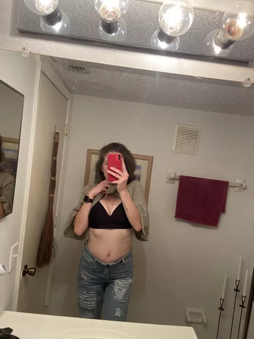 feed me please 🥵 bigger the better