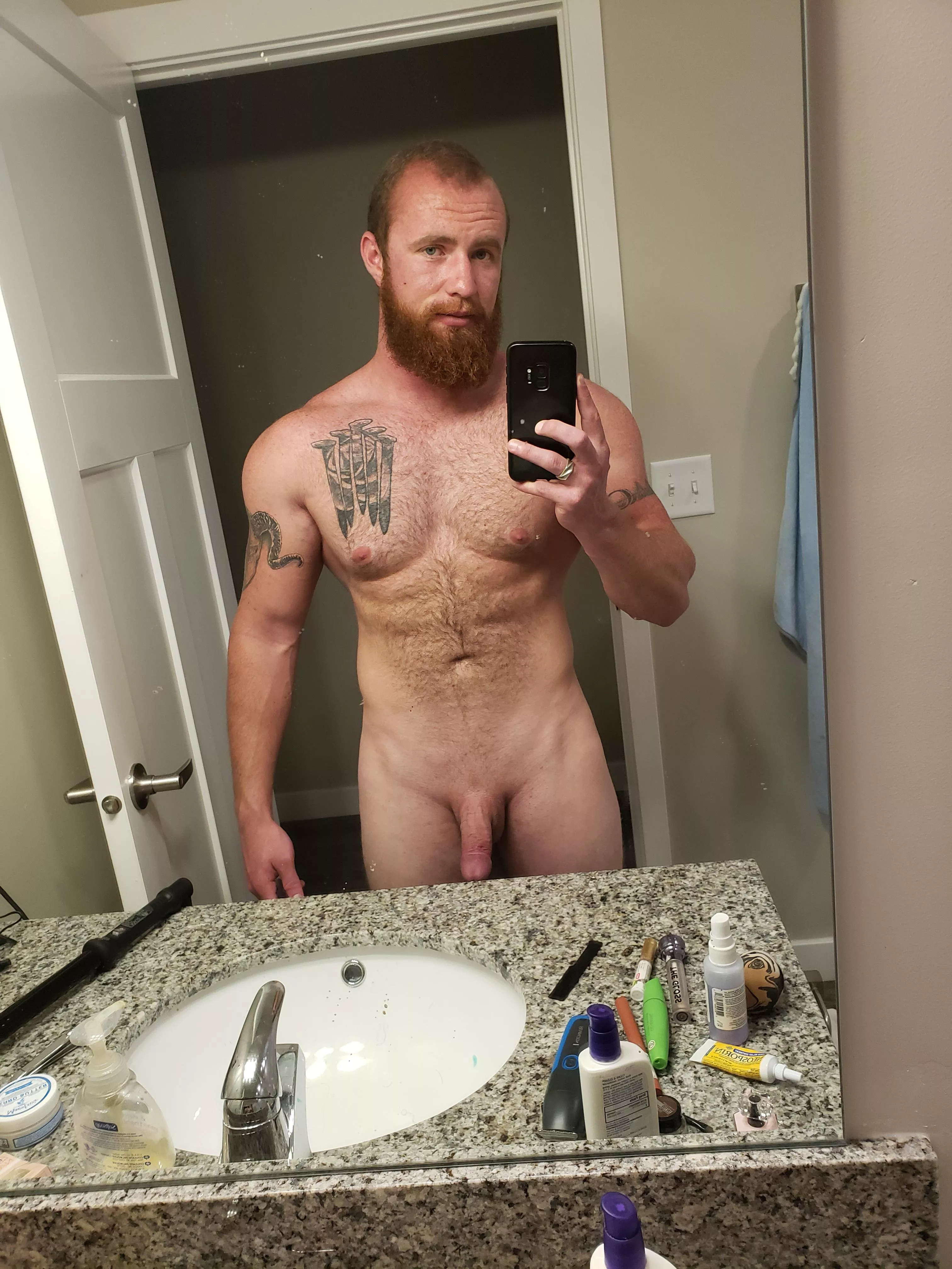 Feel free to DM me, ladies.