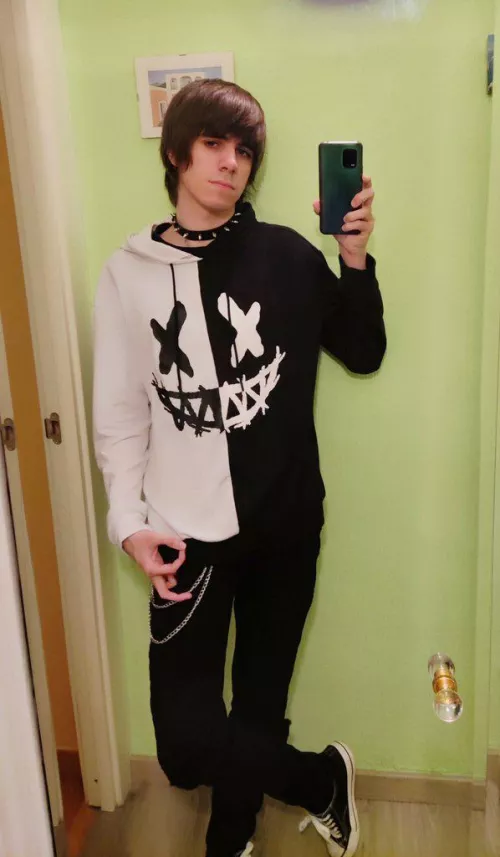 Feel like Monokuma today 🤍🖤