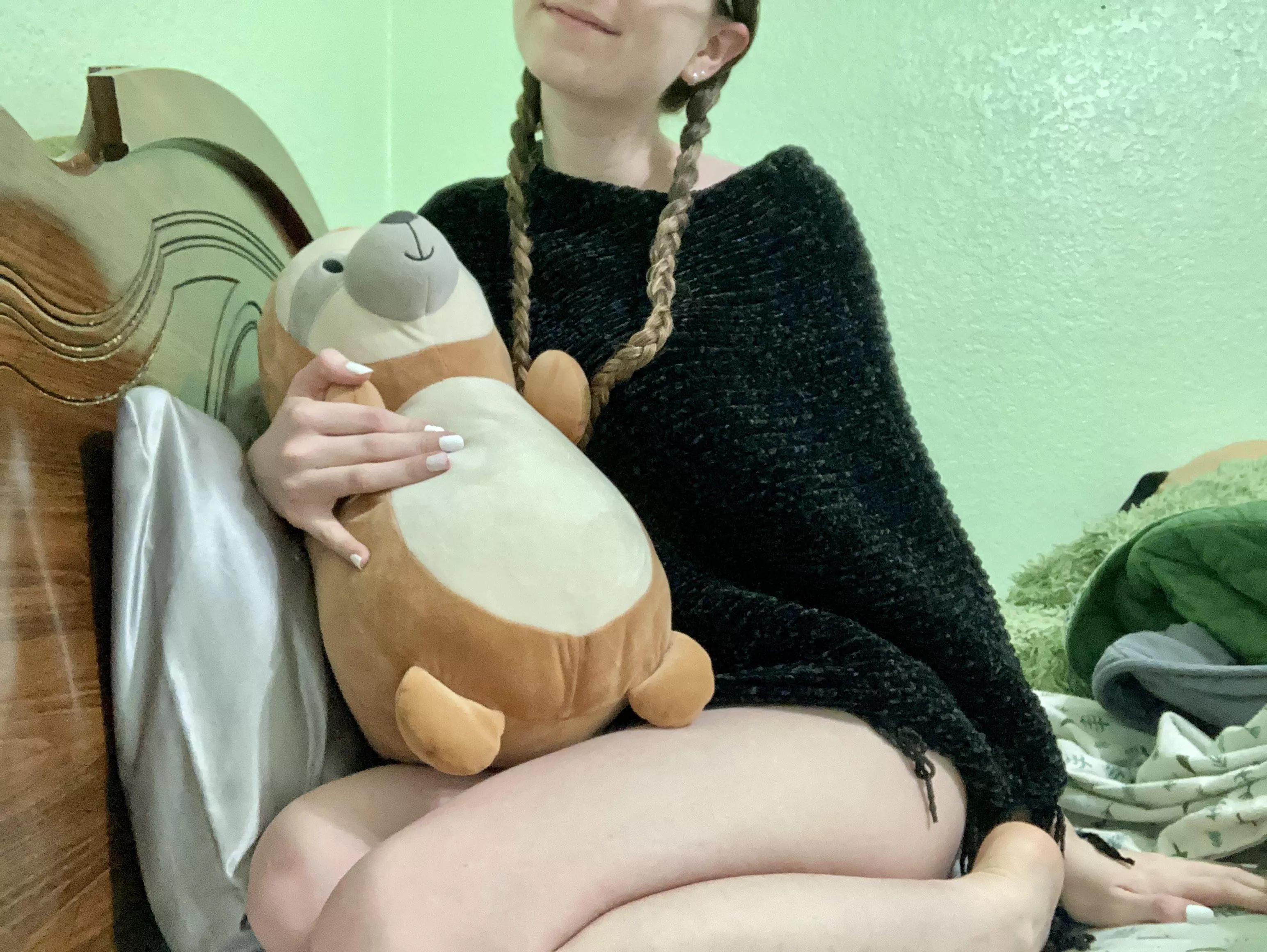 Feelin’ Cute & Cozy 🖤