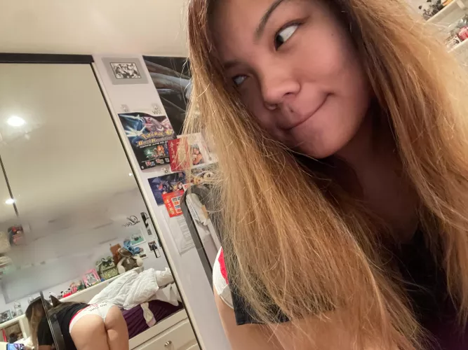 Feeling a little mischievous 🙇🏼‍♀️