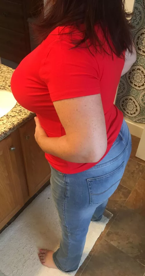 Feeling curvy tonight. (F) πβ€οΈ Feeling curvy tonight. (F) πβ€οΈ