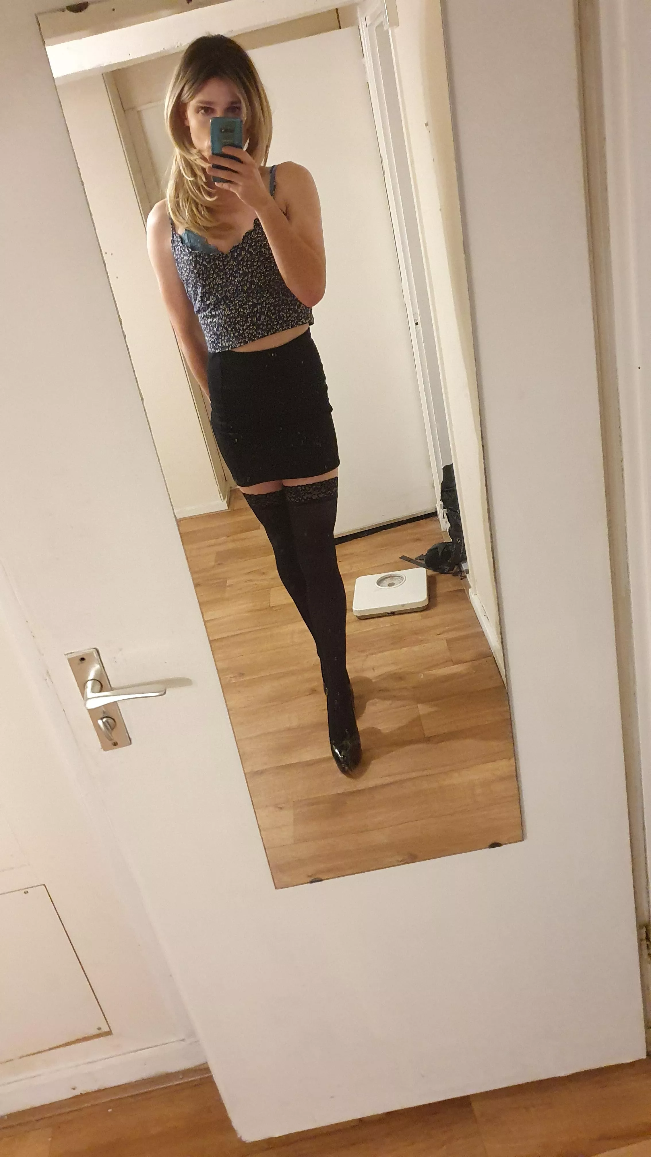 Feeling cute in this outfit ❤❤
