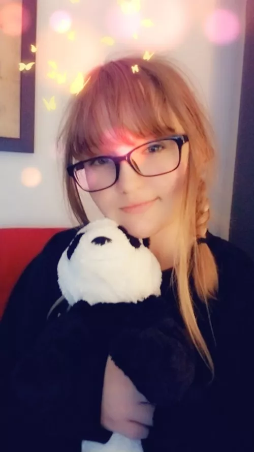 Feeling cute with mr panda!☺️