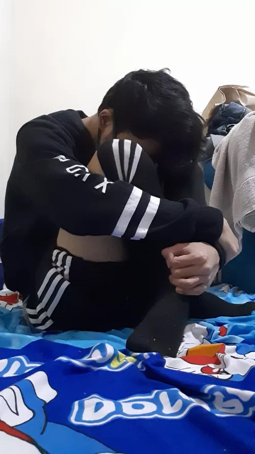 feeling depressed send help ;-;