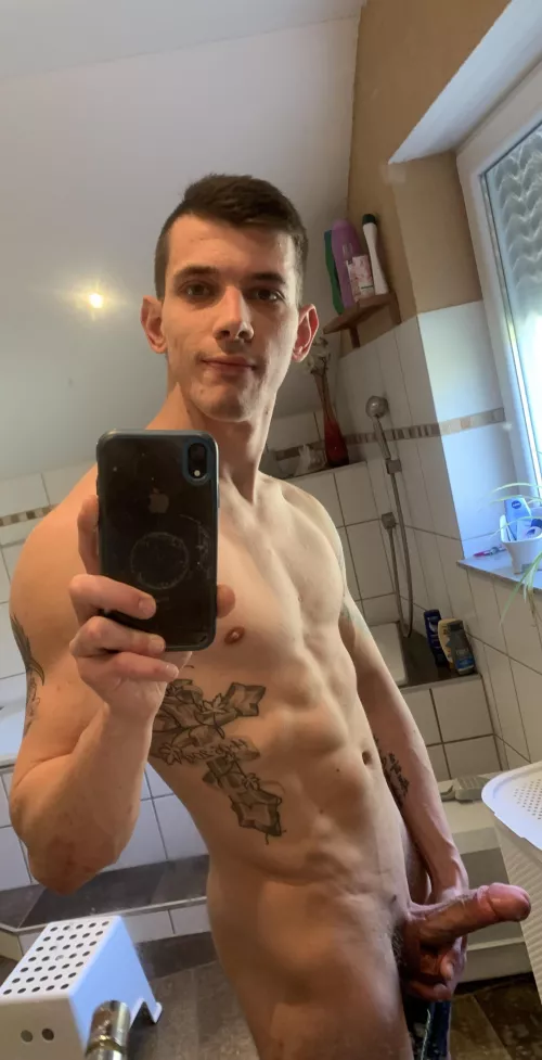 Feeling down because im quarantined since yesterday. Felt the urge to post 🥴😬