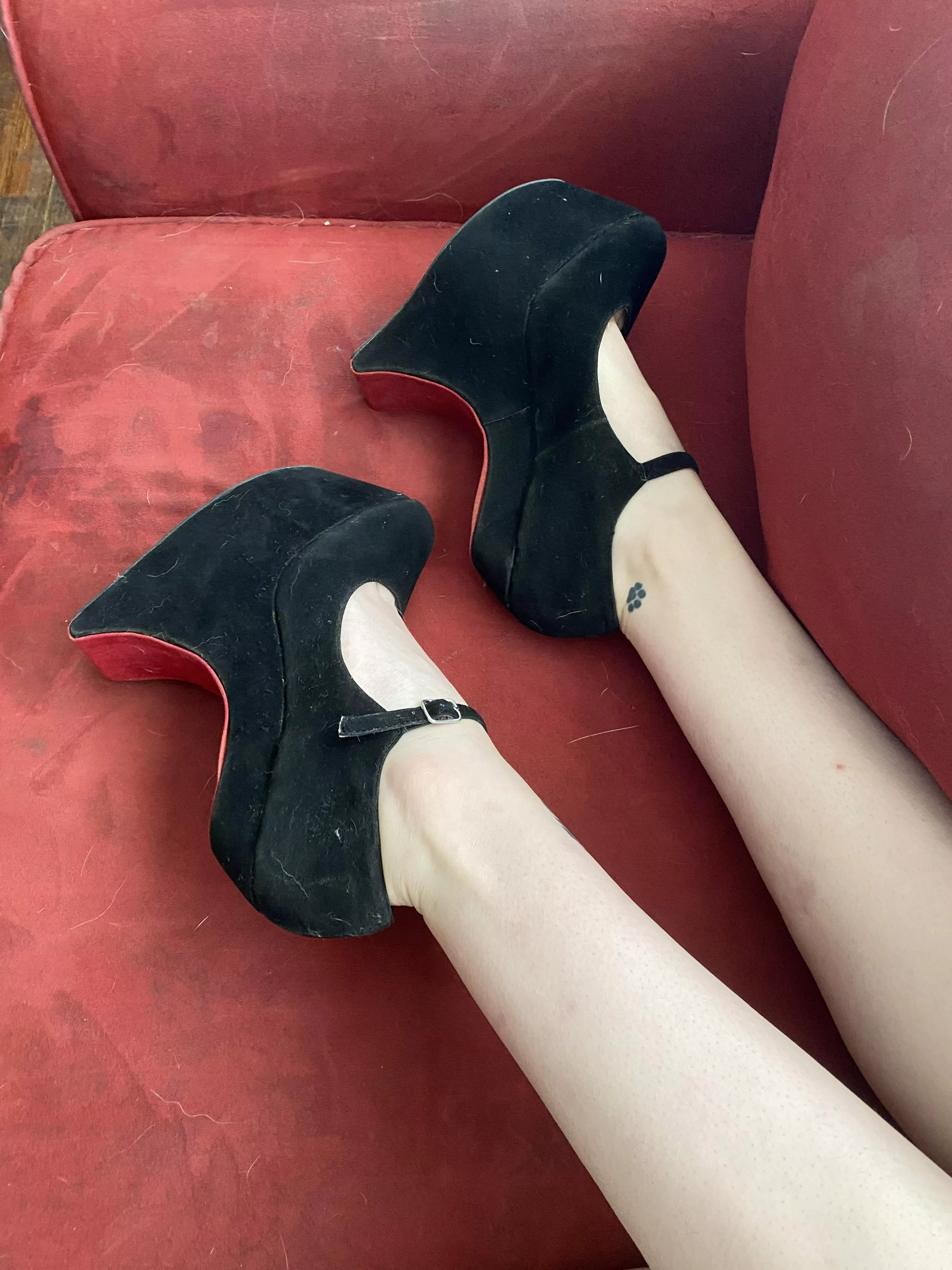 Feeling fierce in my platforms๐ค Feeling fierce in my platforms๐ค