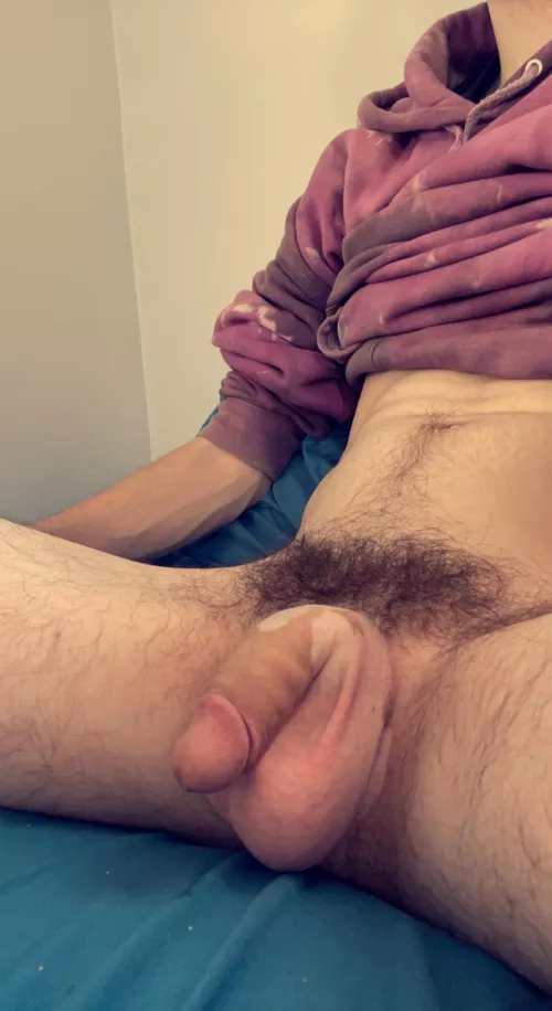 Feeling good but I’d feel a lot better if I were growing in your mouth 👅