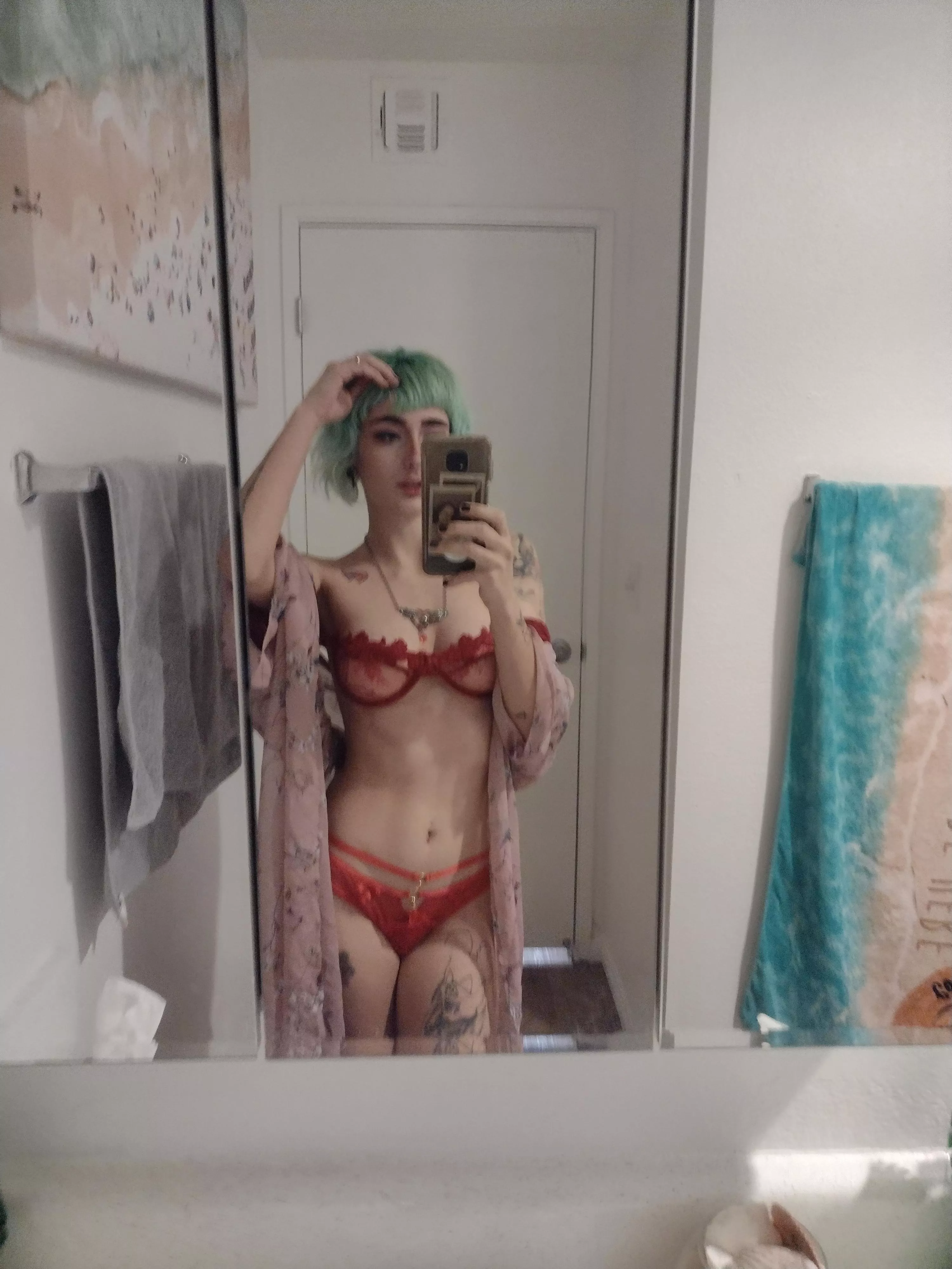 Feeling hot in red 🍒 Feeling hot in red 🍒