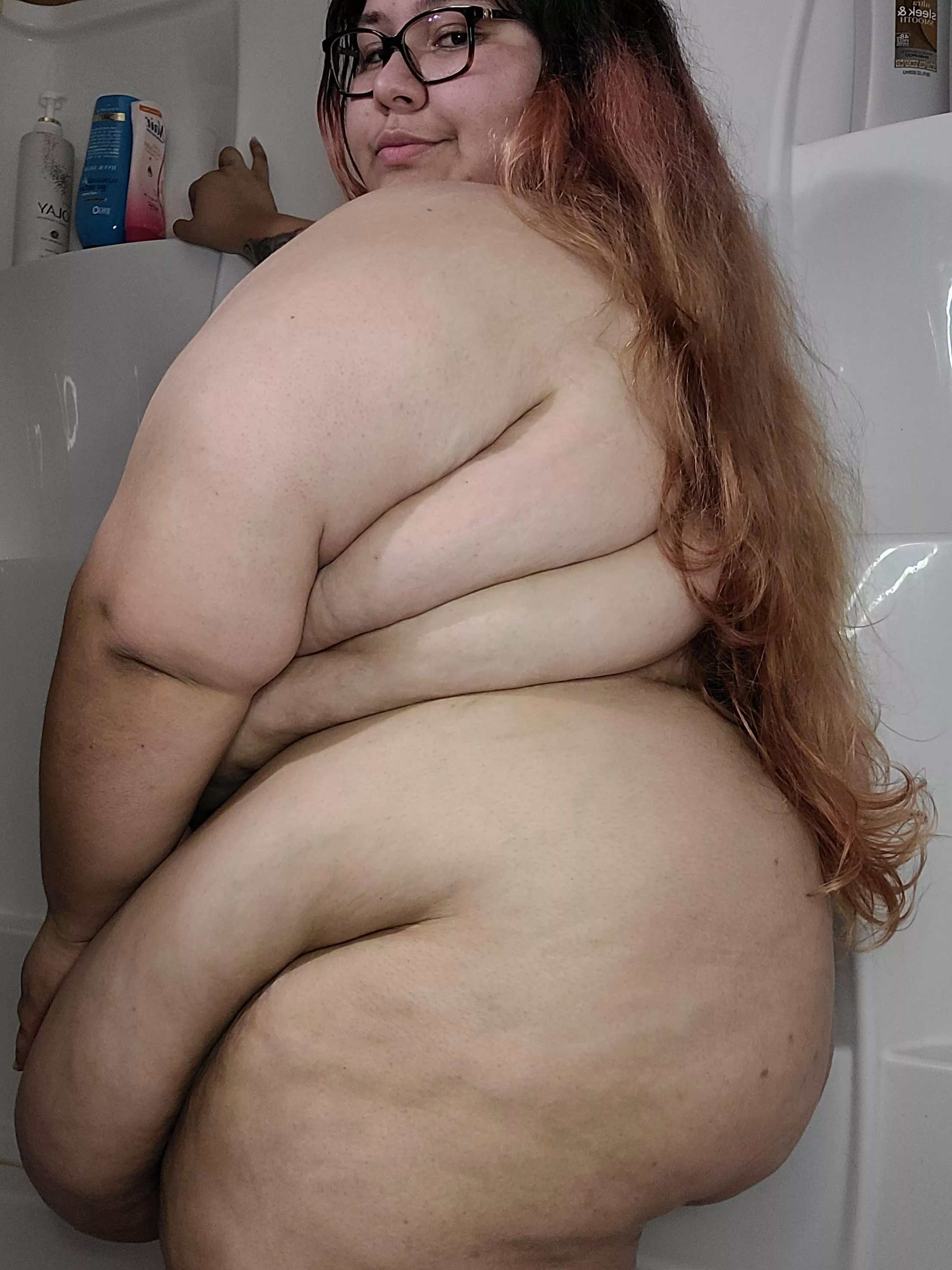 Feeling hungry... anyone wanna spoil me with snacks? I'll be good, I promise. Feeling hungry... anyone wanna spoil me with snacks? I'll be good, I promise.