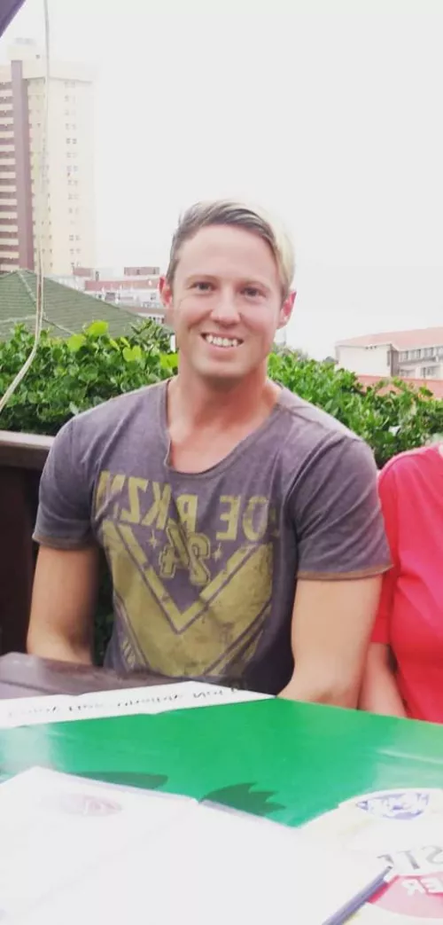 Feeling insecure about this picture Feeling insecure about this picture