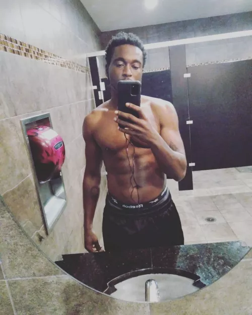 Feeling like a gladiator (m)