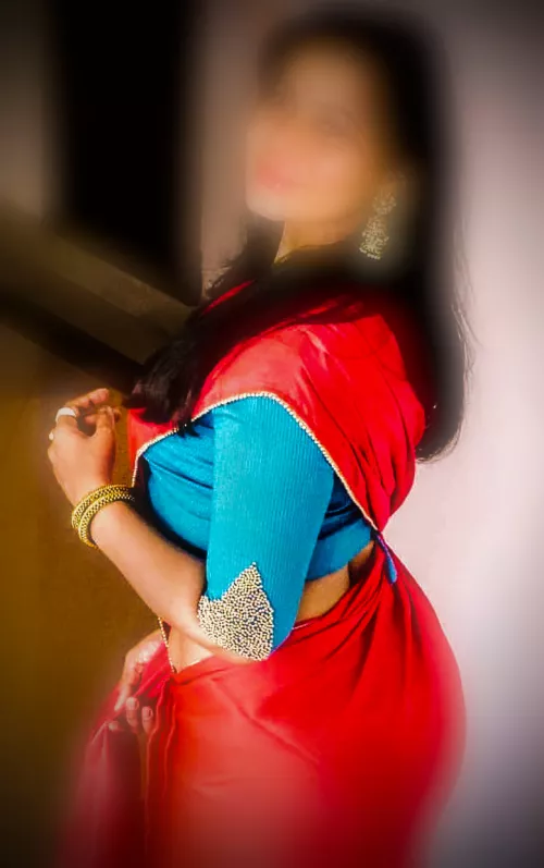 Feeling lonely, anyone wanna make me happy?