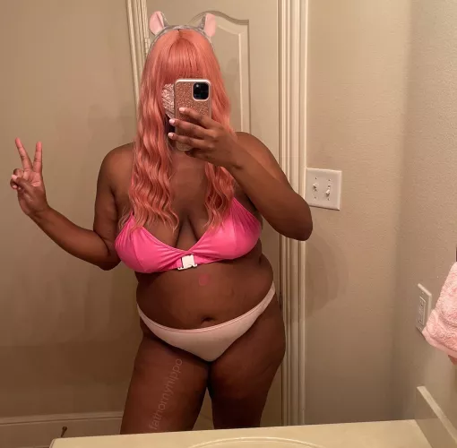 Feeling peace loving my chubby body! 😊