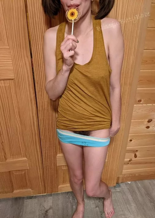 Feeling really cute in this picture 💜