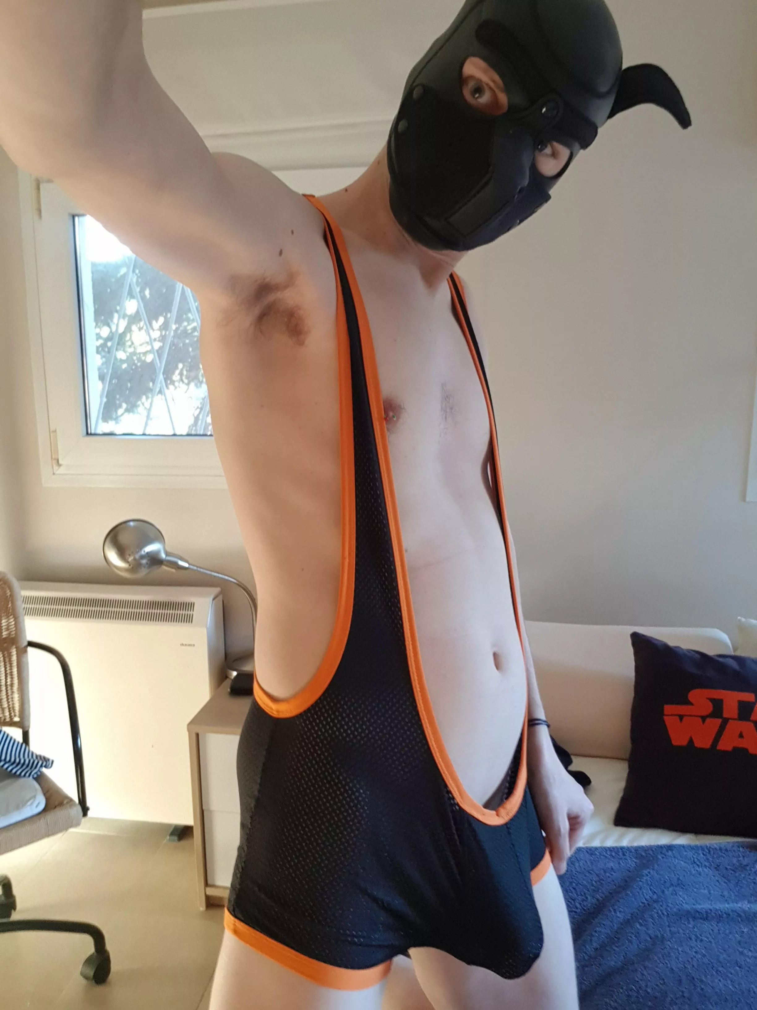 Feeling sexy in my puppy gear :D