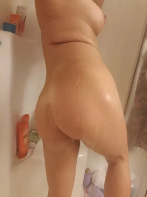 Feeling slutty. Will do free dick rates on my socials 🙈