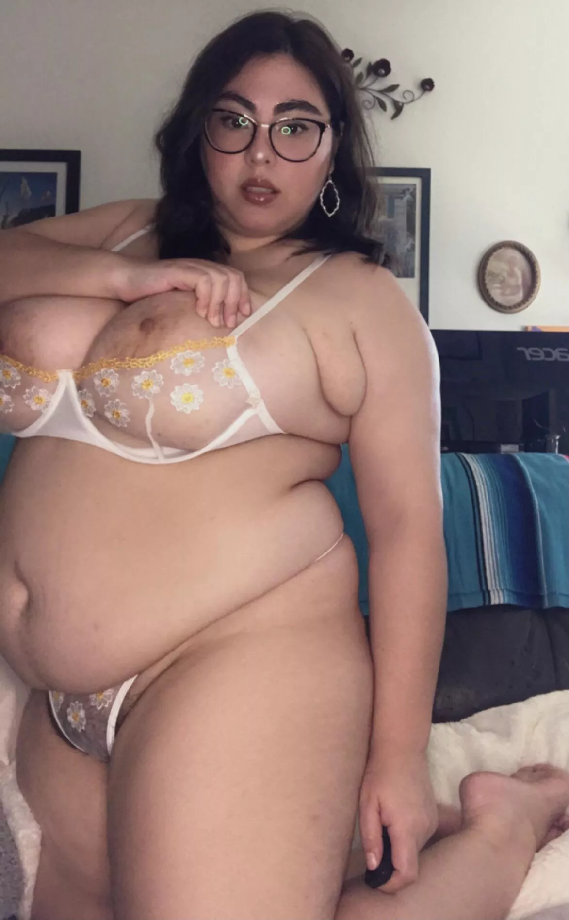 Feeling so lonely, say hi if you’re online! 🥺 Feeling so lonely, say hi if you’re online! 🥺