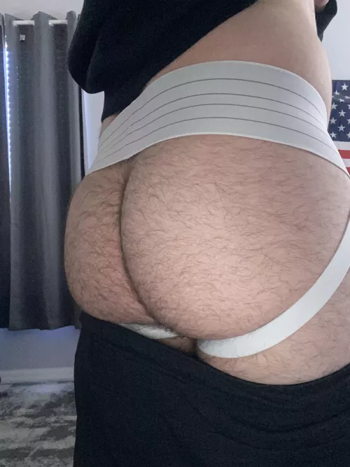 Feeling thicker than usual 😈🍑