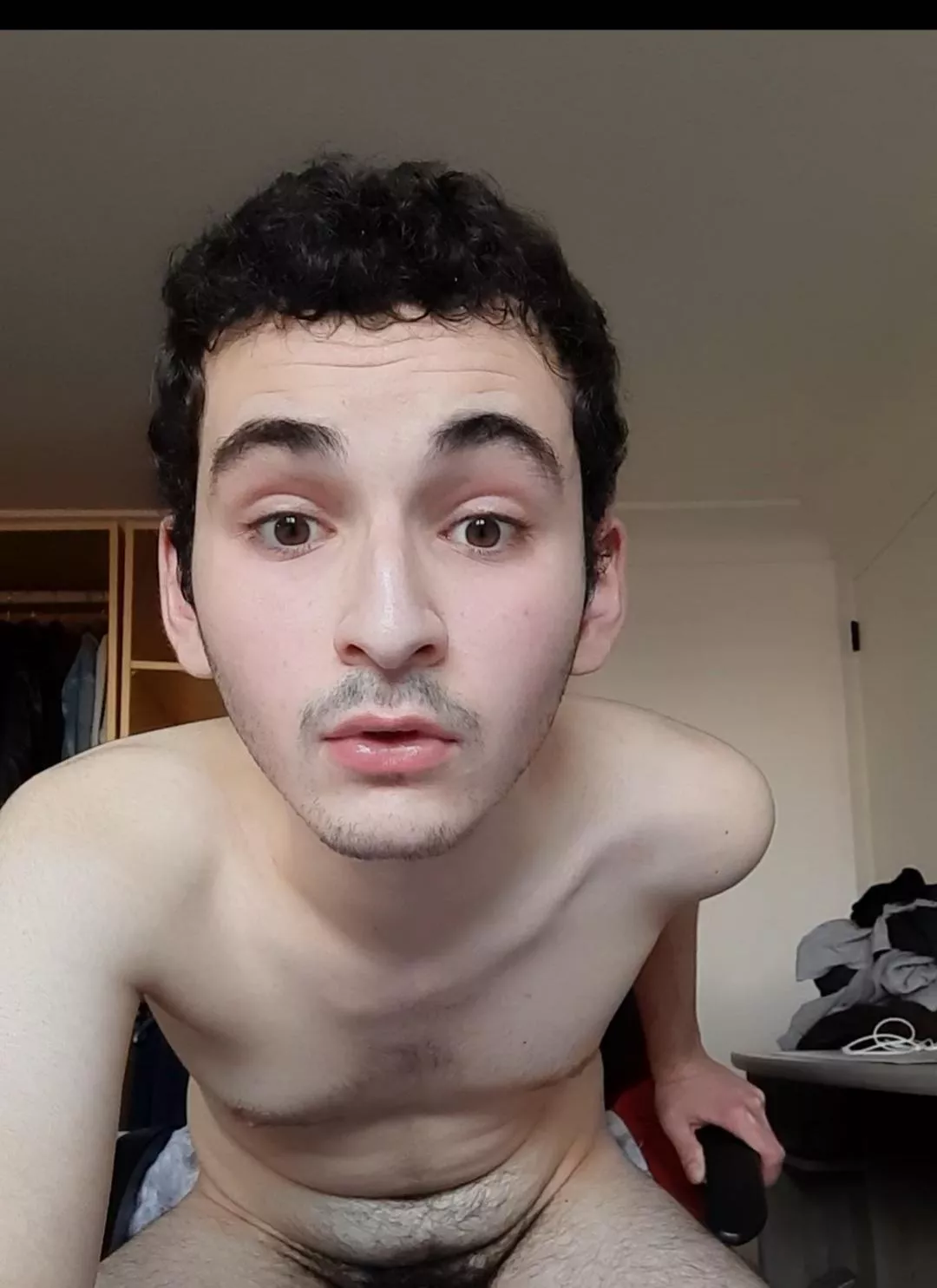 Feeling very submissive and fuckable 😋