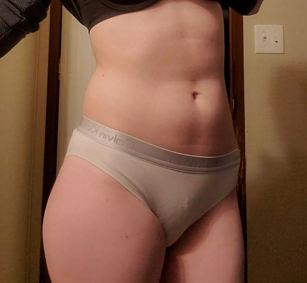 Feels like my thighs are getting thicker by the day 🥴 Feels like my thighs are getting thicker by the day 🥴