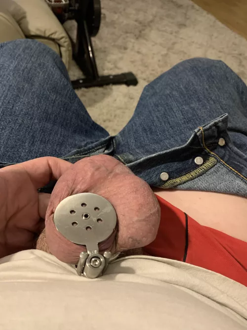 Feels very comfortable it staying on forever Feels very comfortable it staying on forever